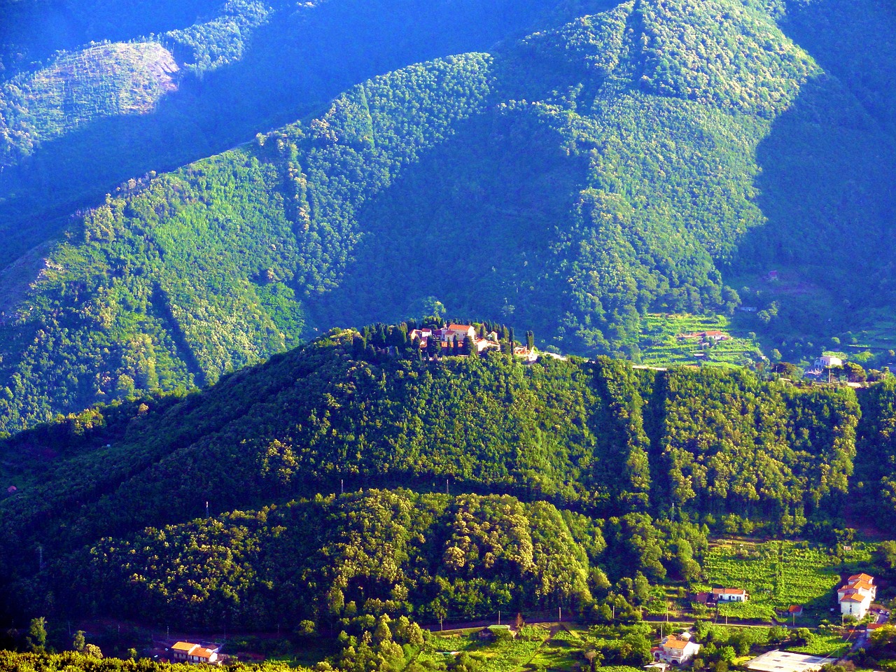 Tramonti